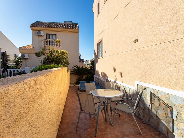 Villa for Sale in Center, Benijofar, Alicante 40