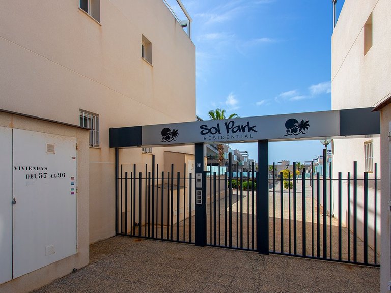 Town House for Sale in Aguas Nuevas, Torrevieja, Alicante 32