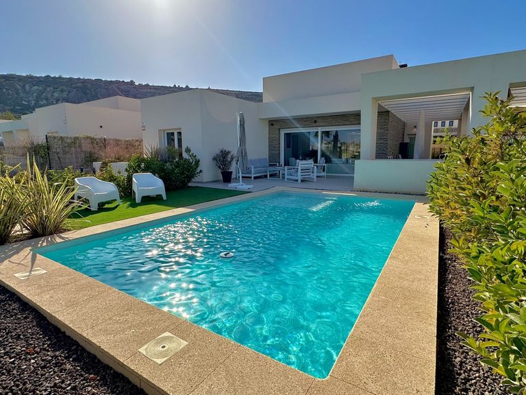 Villa for Sale in La Finca Golf Resort, Algorfa, Alicante 5