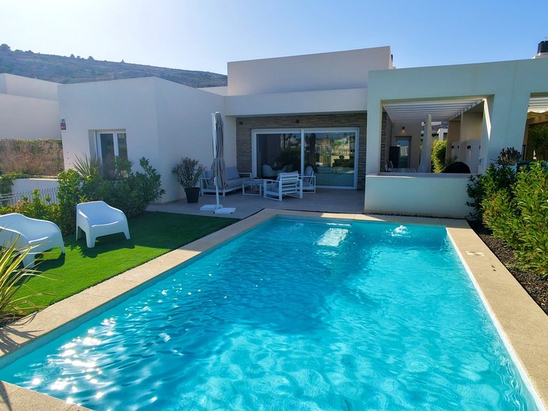 Villa for Sale in La Finca Golf Resort, Algorfa, Alicante 4