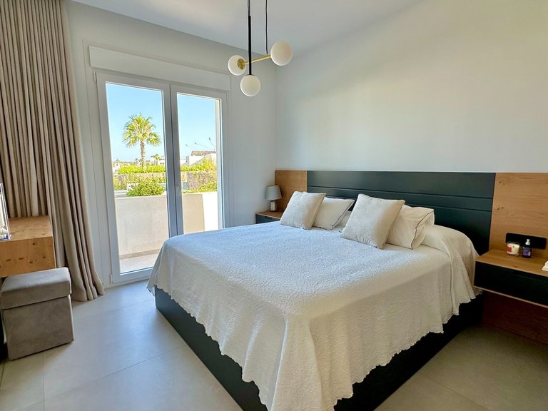 Villa for Sale in La Finca Golf Resort, Algorfa, Alicante 35