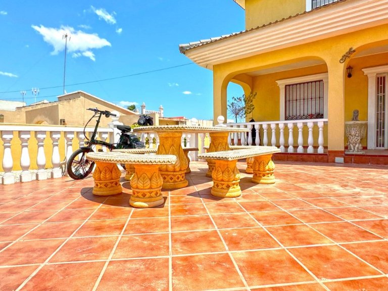 Villa for Sale in Los Balcones - Los Altos del Edén, Torrevieja, Alicante 7