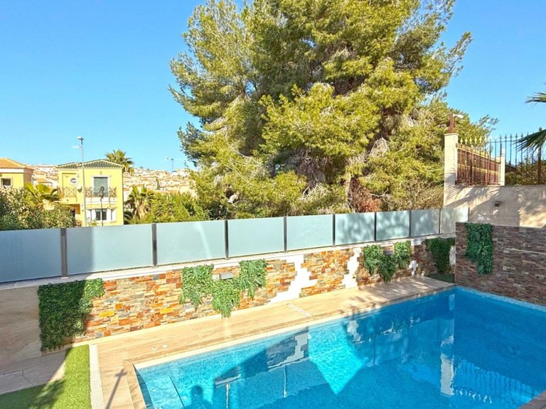 Villa for Sale in Villamartin, Orihuela Costa, Alicante 6