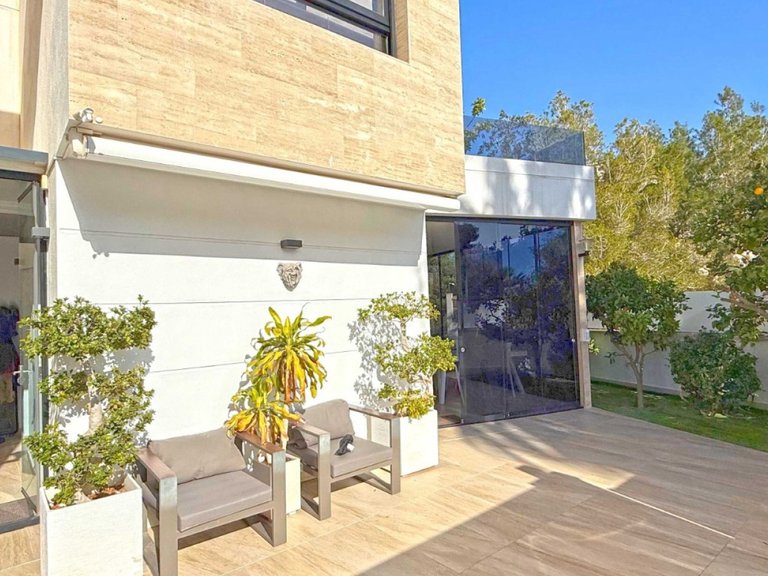 Villa for Sale in Villamartin, Orihuela Costa, Alicante 14