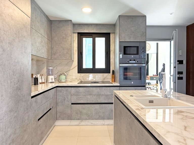 Villa for Sale in Villamartin, Orihuela Costa, Alicante 10