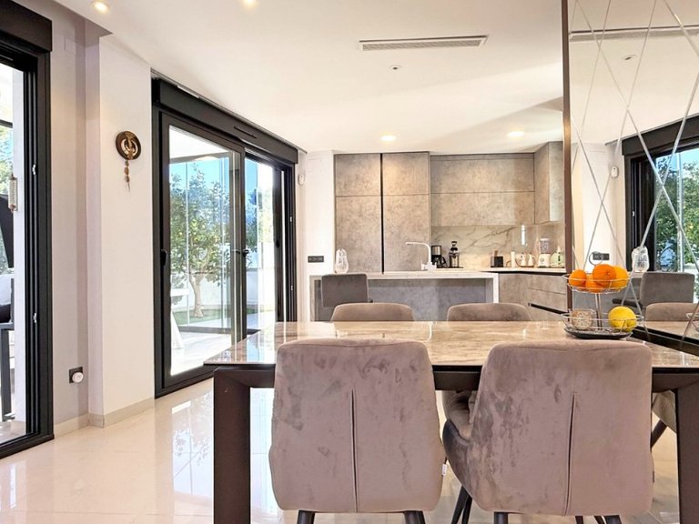 Villa for Sale in Villamartin, Orihuela Costa, Alicante 23