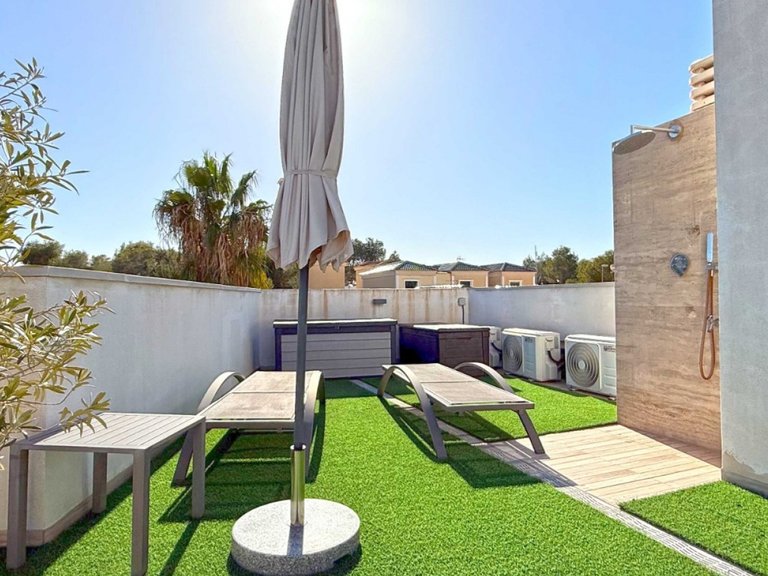 Villa for Sale in Villamartin, Orihuela Costa, Alicante 28