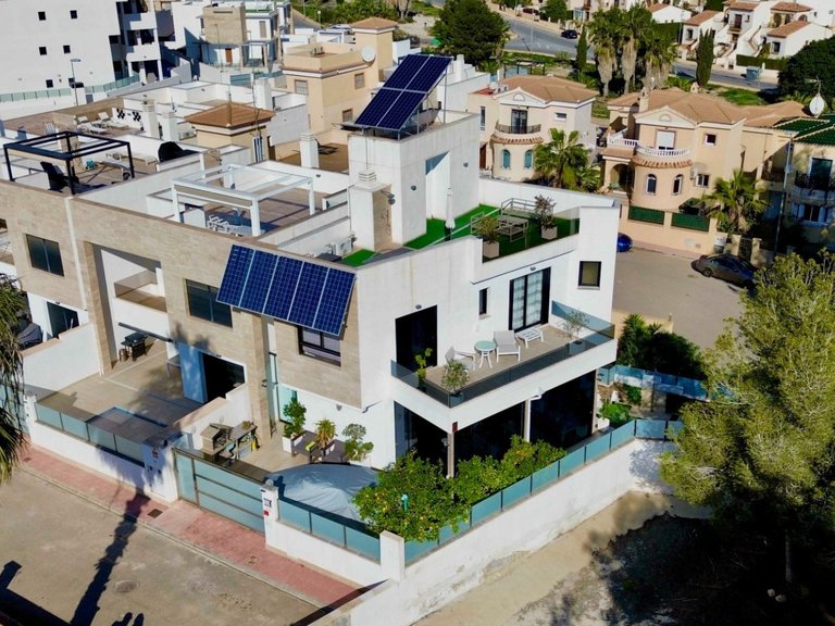 Villa for Sale in Villamartin, Orihuela Costa, Alicante 25