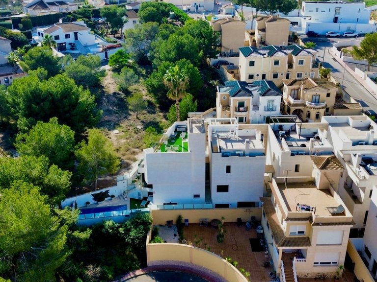 Villa for Sale in Villamartin, Orihuela Costa, Alicante 44