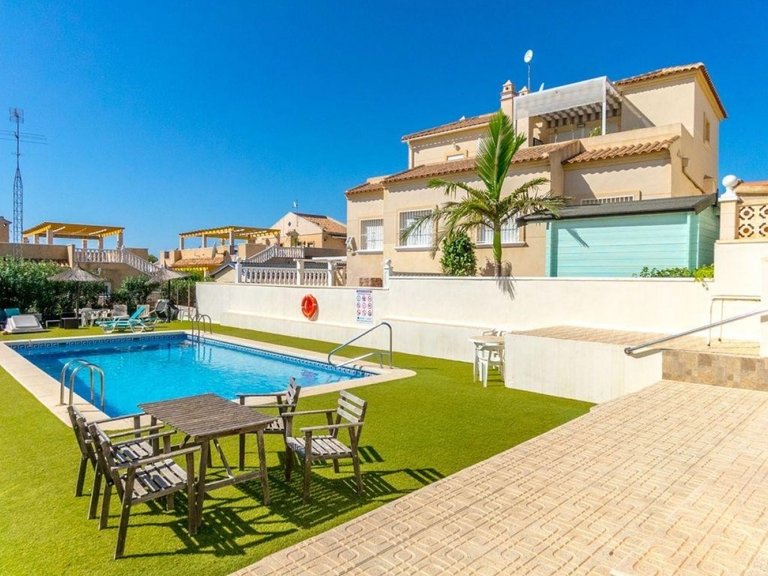Villa for Sale in Costa Blanca Orihuela Costa, Alicante 32