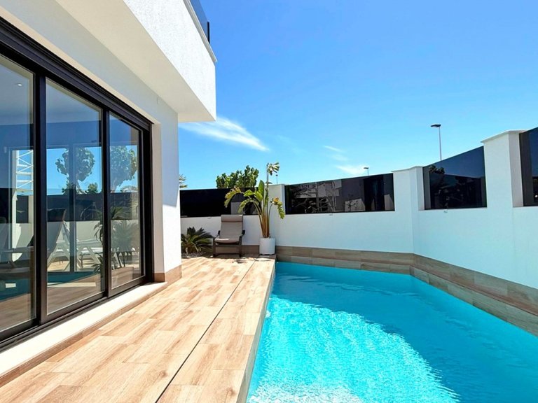 Villa for Sale in San Pedro Del Pinatar, Murcia 2