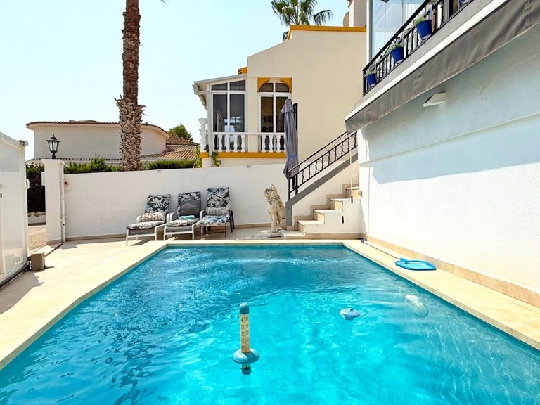 Villa for Sale in Orihuela Costa, Alicante 2