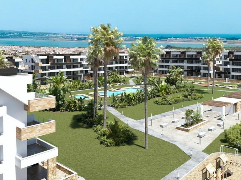 Apartment for Sale in Torrevieja, Alicante 1