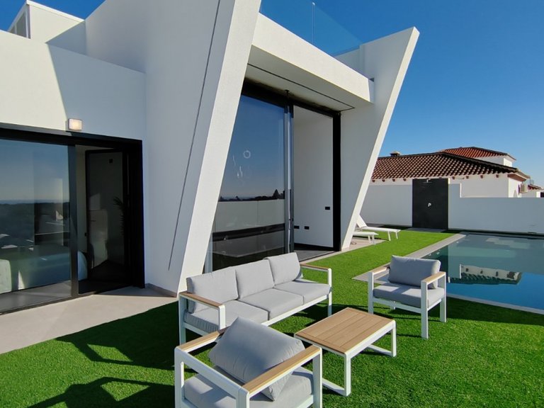 Villa for Sale in Orihuela Costa, Alicante 1