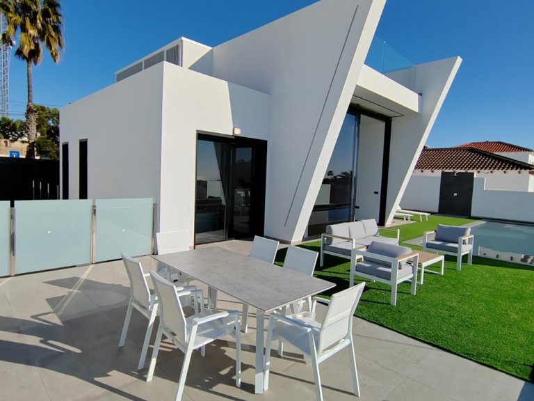 Villa for Sale in Orihuela Costa, Alicante 27