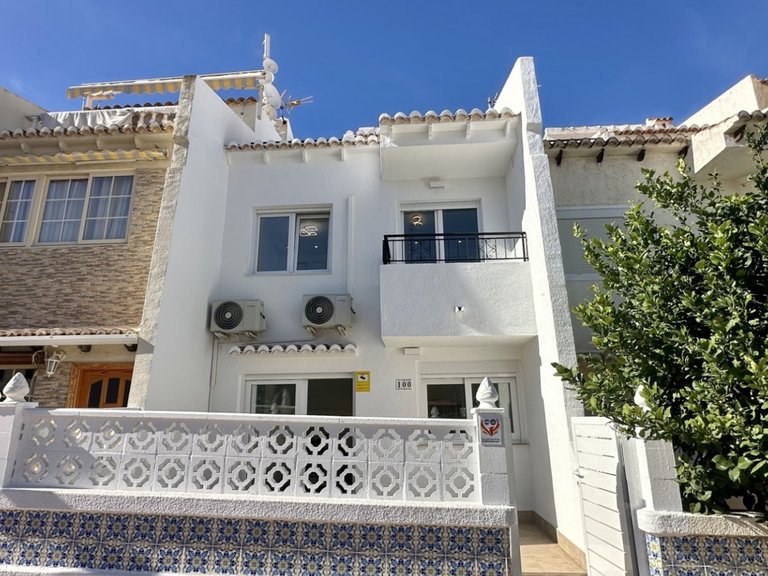 Town House for Sale in Torrevieja, Alicante 1