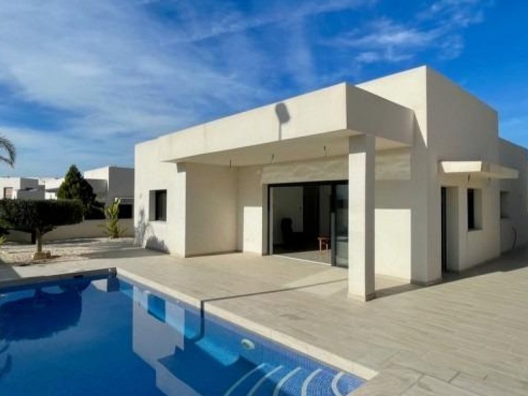 Villa for Sale in Rafal, Alicante 1