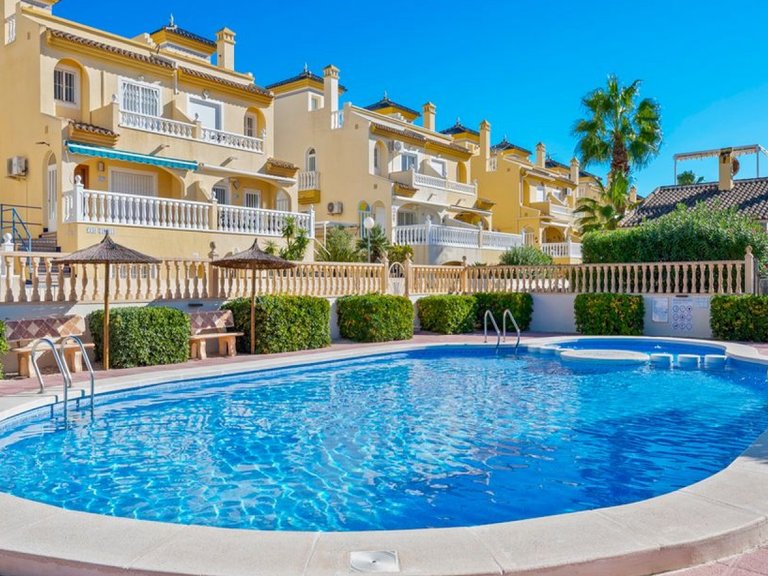 Villa for Sale in Benijófar, Alicante 1