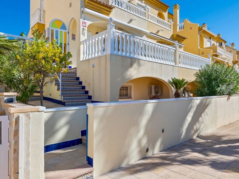 Villa for Sale in Benijófar, Alicante 2