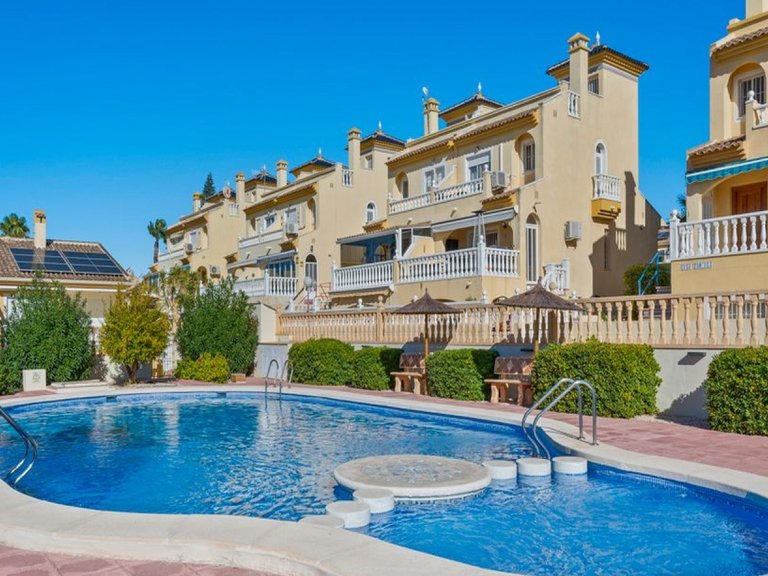 Villa for Sale in Benijófar, Alicante 3