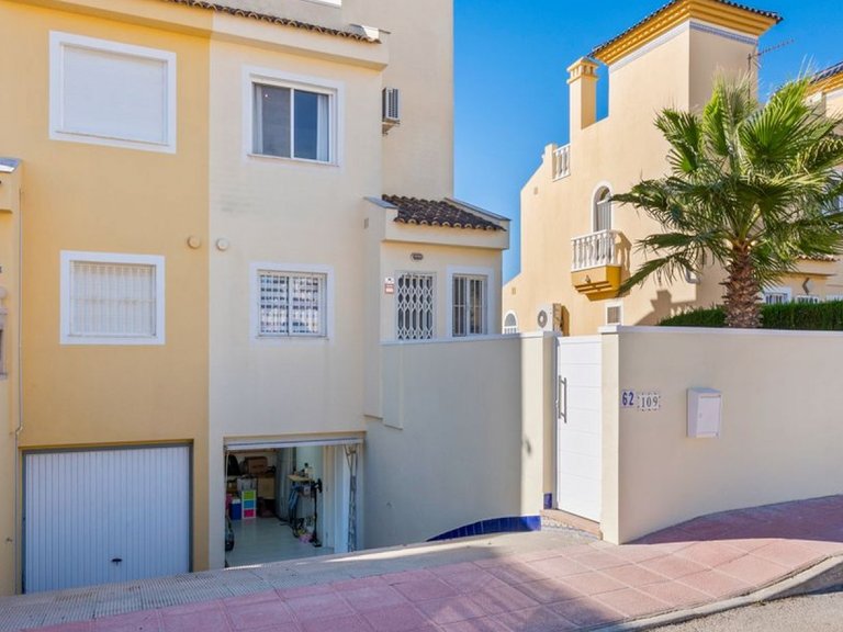 Villa for Sale in Benijófar, Alicante 5
