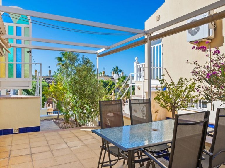 Villa for Sale in Benijófar, Alicante 11
