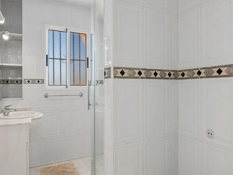 Villa for Sale in Benijófar, Alicante 31