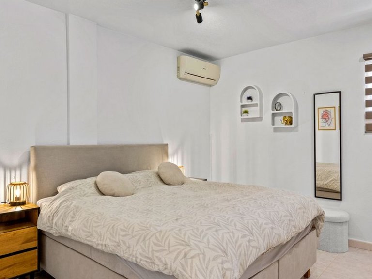 Villa for Sale in Benijófar, Alicante 36