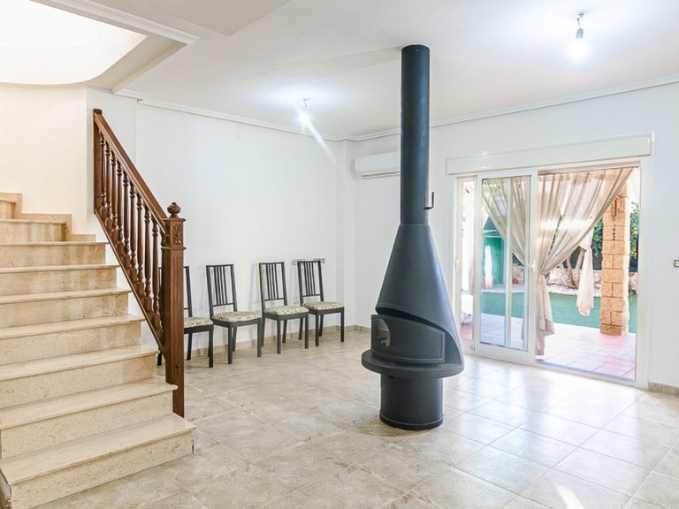 Villa for Sale in Benferri, Alicante 4