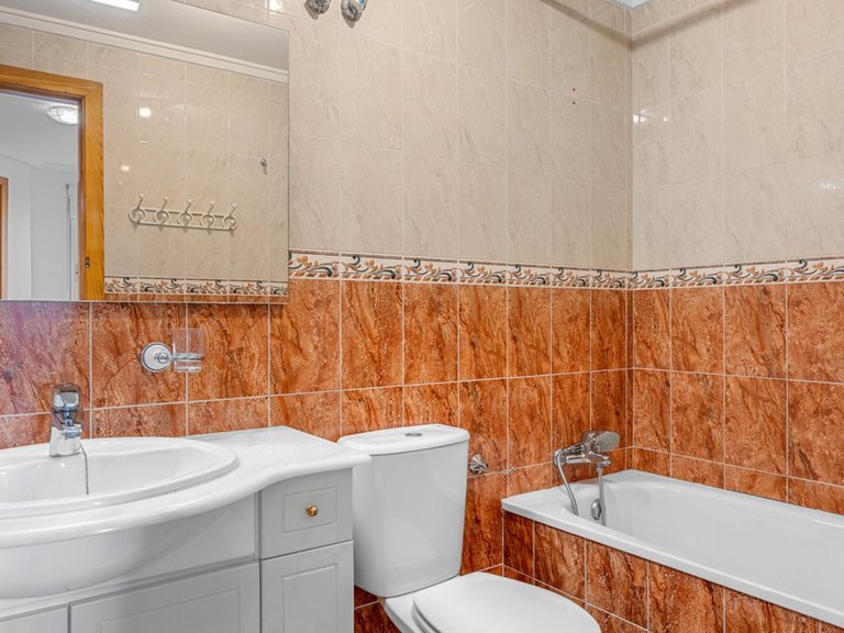 Apartment for Sale in Torrevieja, Alicante 17