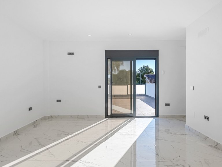 Villa for Sale in Orihuela Costa, Alicante 8