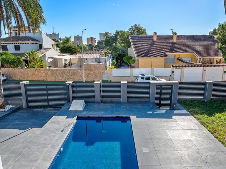 Villa for Sale in Orihuela Costa, Alicante 11