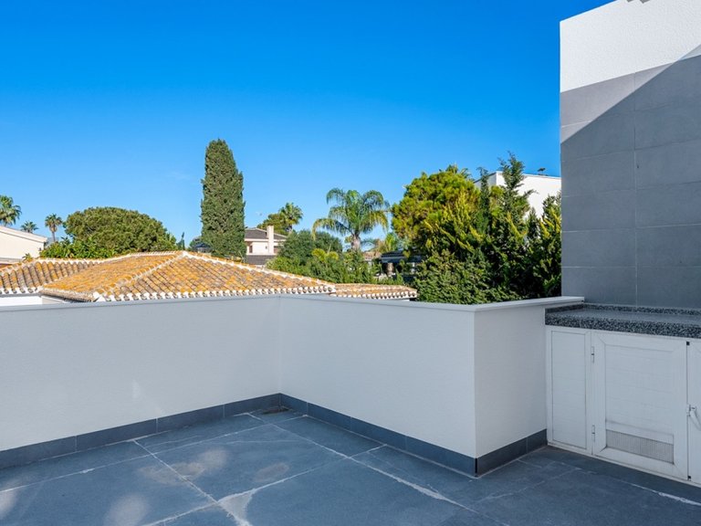 Villa for Sale in Orihuela Costa, Alicante 15