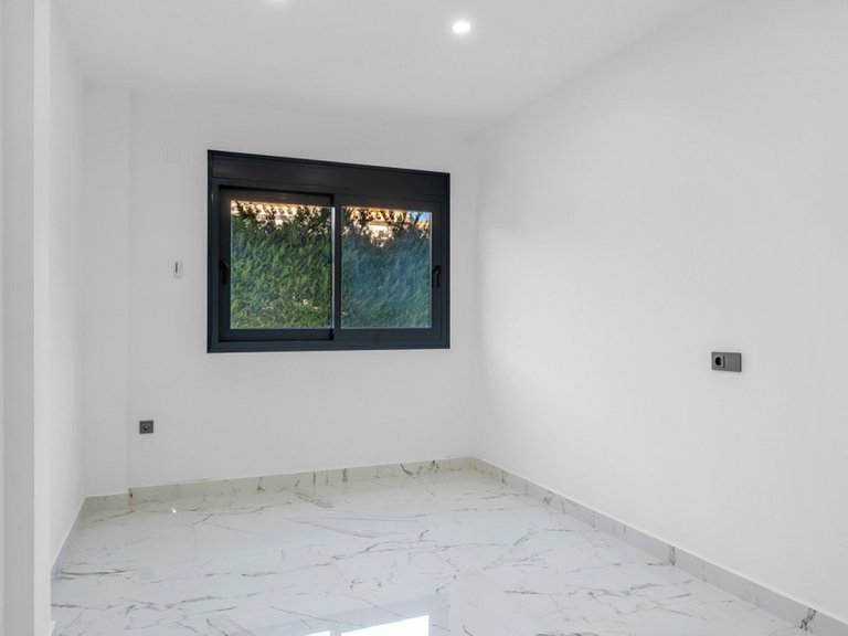 Villa for Sale in Orihuela Costa, Alicante 19