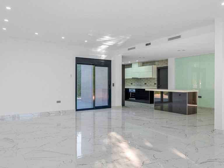 Villa for Sale in Orihuela Costa, Alicante 28