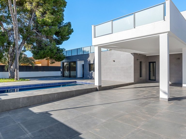 Villa for Sale in Orihuela Costa, Alicante 29
