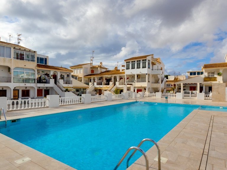 Apartment for Sale in Torrevieja, Alicante 30