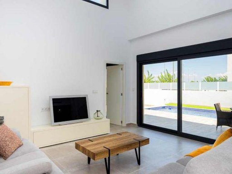 Villa for Sale in Daya Nueva, Alicante 4