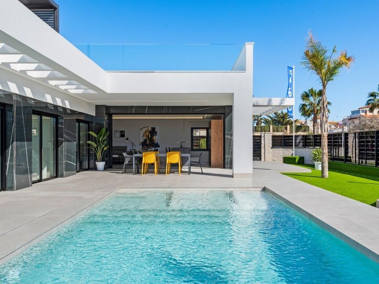 Villa for Sale in Algorfa, Alicante 1