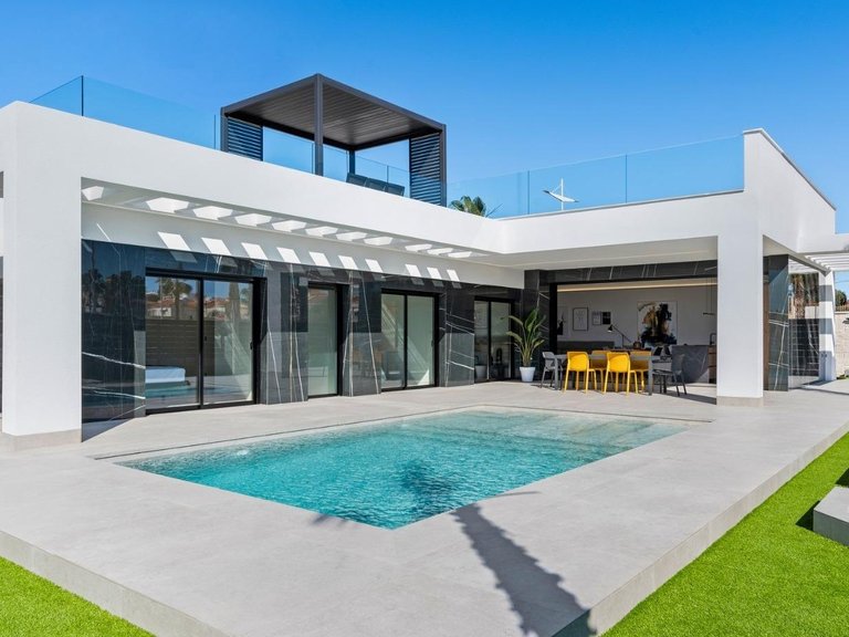 Villa for Sale in Algorfa, Alicante 4