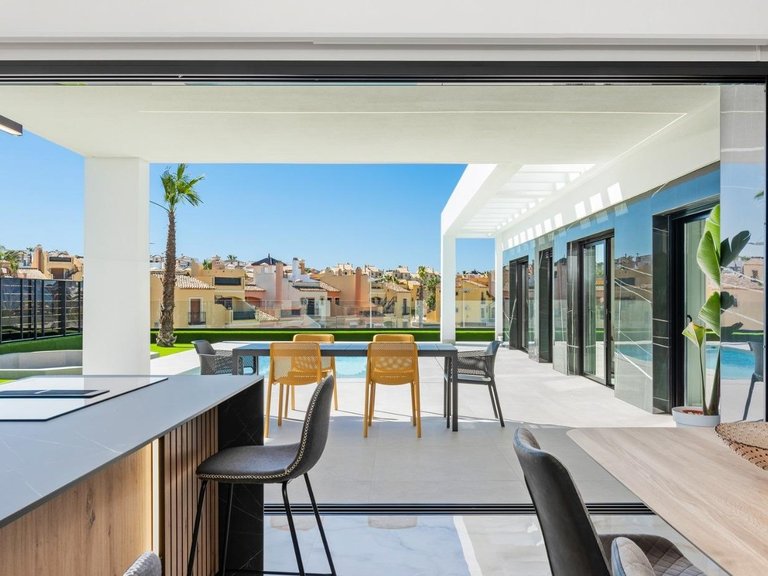 Villa for Sale in Algorfa, Alicante 11