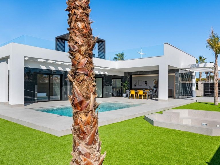 Villa for Sale in Algorfa, Alicante 35