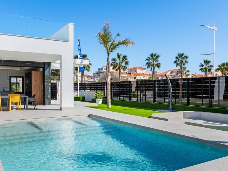 Villa for Sale in Algorfa, Alicante 36