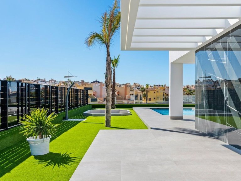 Villa for Sale in Algorfa, Alicante 42
