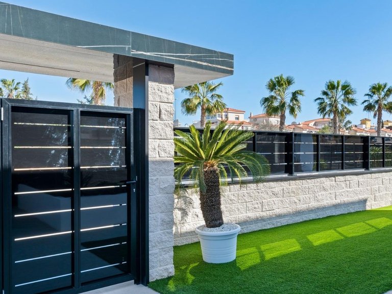 Villa for Sale in Algorfa, Alicante 43