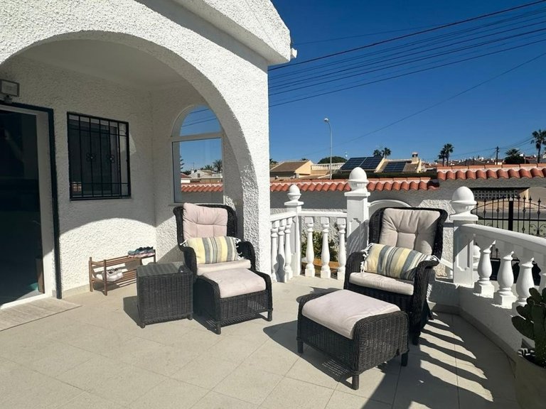 Villa for Sale in Torrevieja, Alicante 5