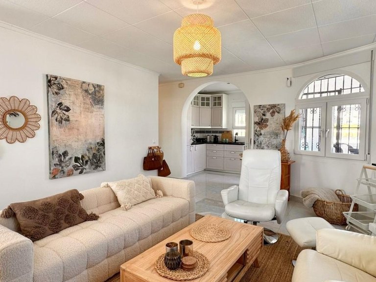 Villa for Sale in Torrevieja, Alicante 8