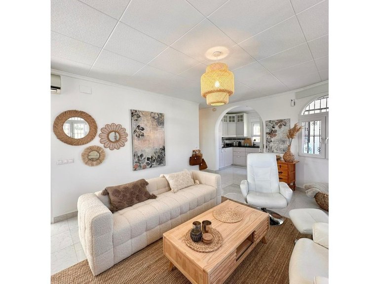 Villa for Sale in Torrevieja, Alicante 9