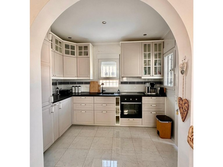 Villa for Sale in Torrevieja, Alicante 10