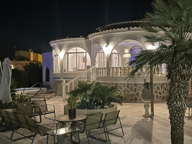 Villa for Sale in Torrevieja, Alicante 11